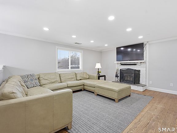 5th image of 8 Old Field Road