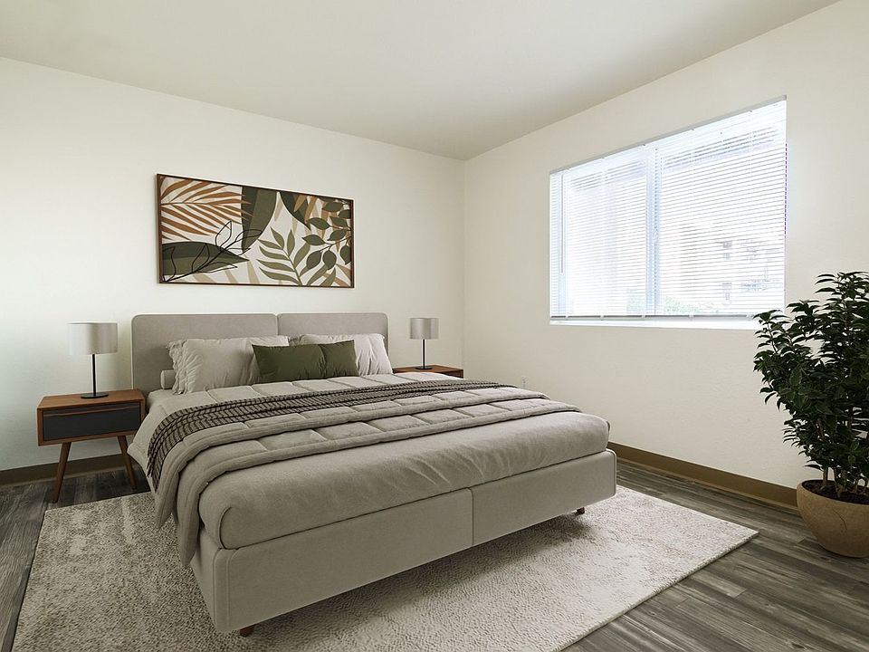*These photos represent pre-renovation apartment homes. Updated photography coming soon.