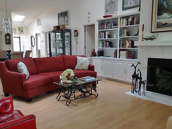 5th image of 7245 Oak Moss Dr