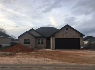 202 Beechwood Dr, Bonaire, GA 31005