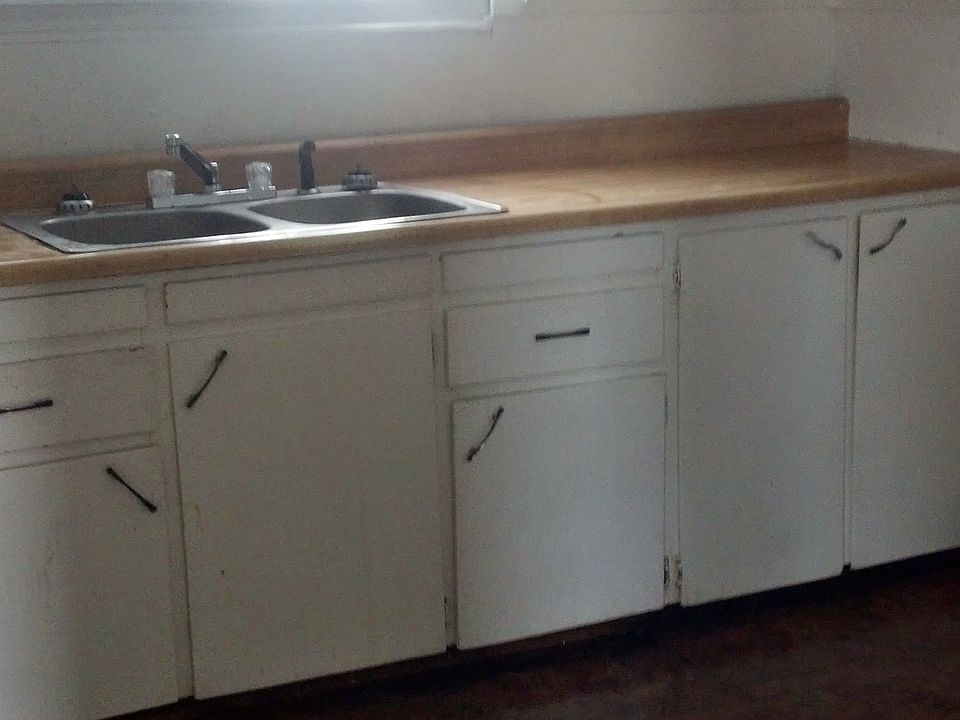 1st image of 541 Crescent St APT 1