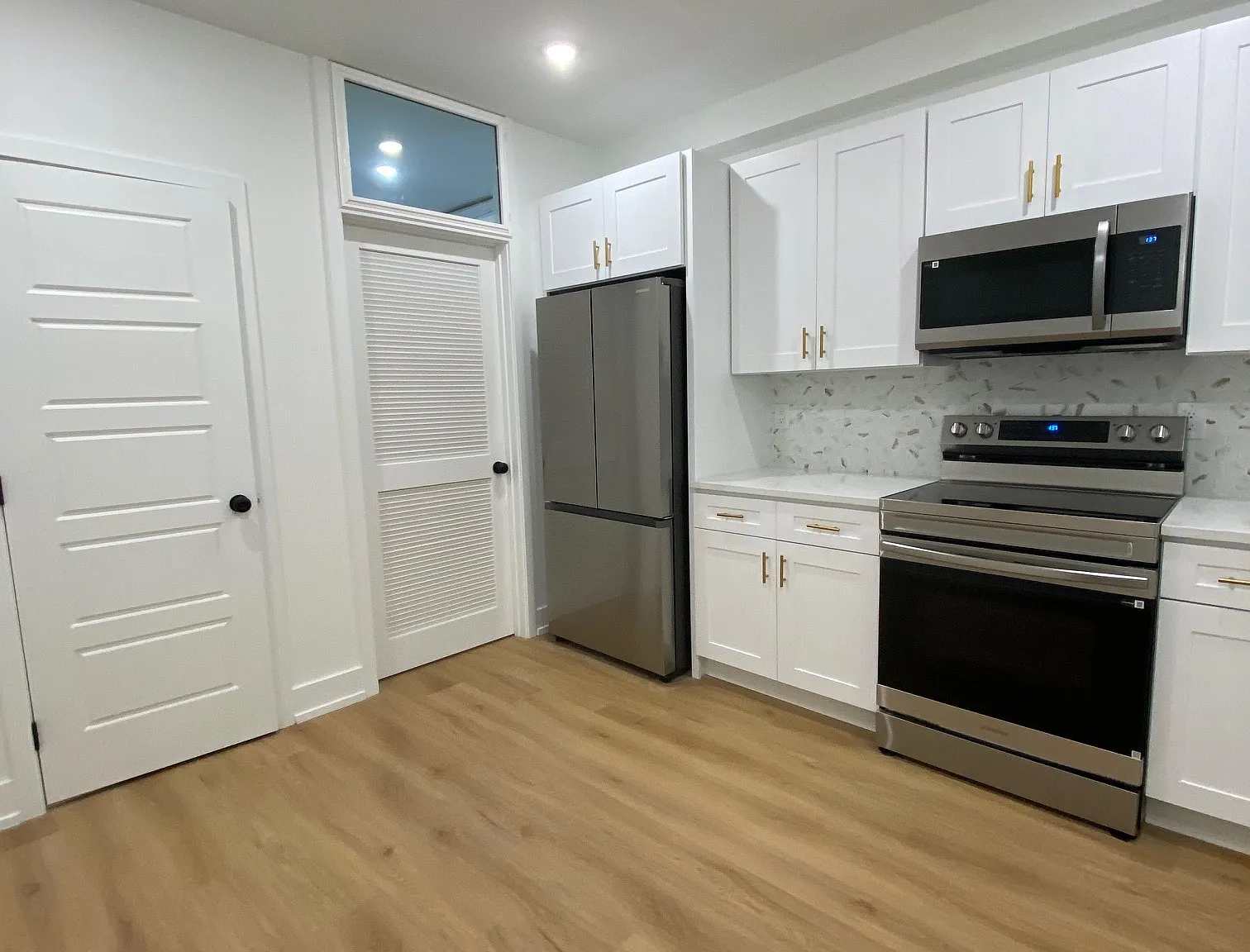 2 bed, 1000 sqft, $1,750 — Photo 4