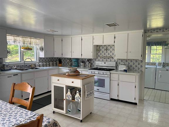 5th image of 12364 3rd St