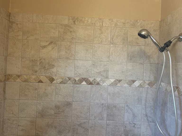 910 Oakway Dr — Photo 23
