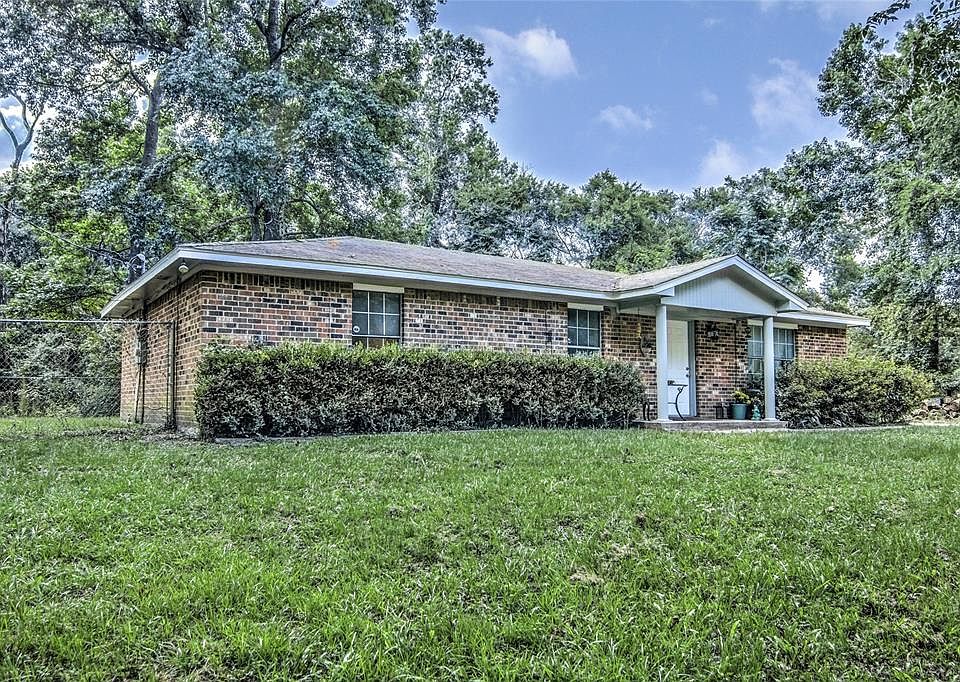 1st image of 25328 Deepwood Dr