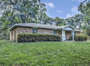 25328 Deepwood Dr, Magnolia, TX 77355