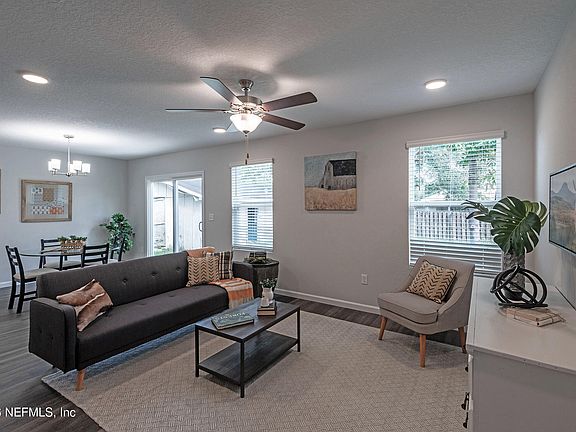 4th image of 451 CAHOON Road
