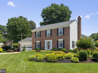 5304 Braddock Ridge Dr, Centreville, VA 20120