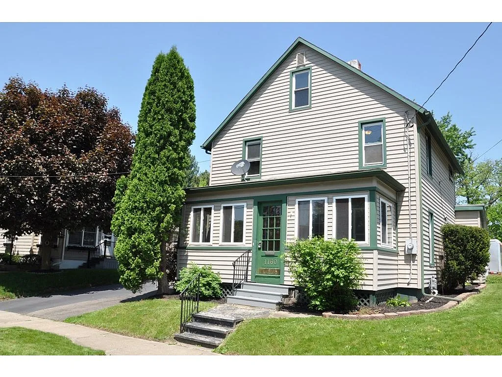 1160 Magee St photo 1
