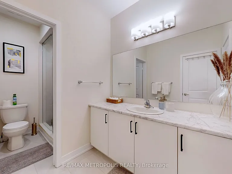 104 Stoneleigh Dr — Photo 31