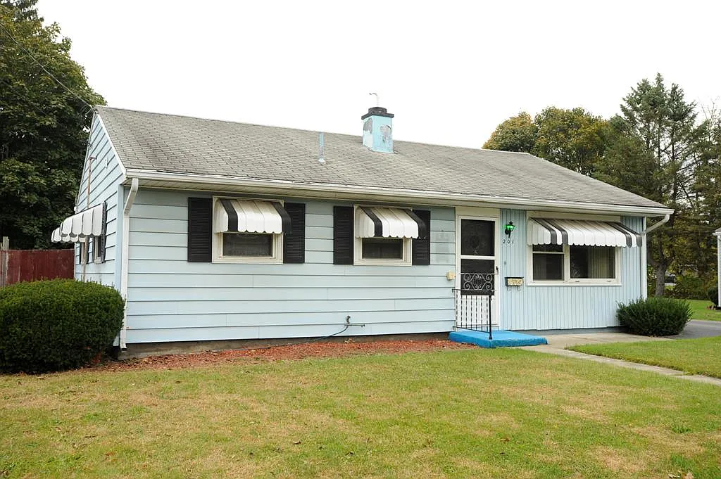 201 William Ln photo 1