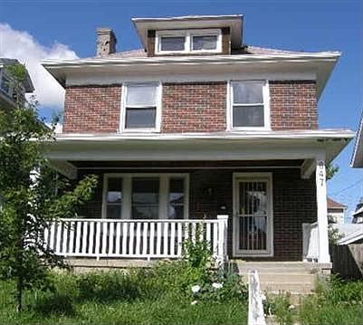 1st image of 847 Wilfred Ave