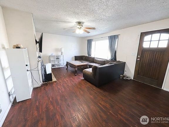 2nd image of 532 S Grand Dr