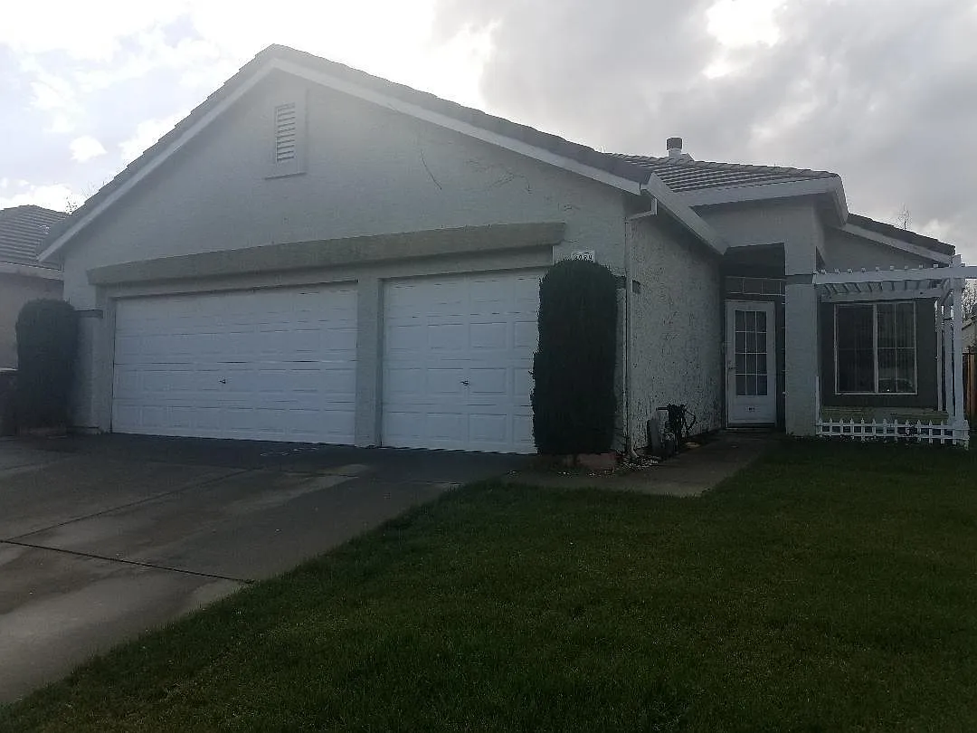 8289 Primoak Way photo 1