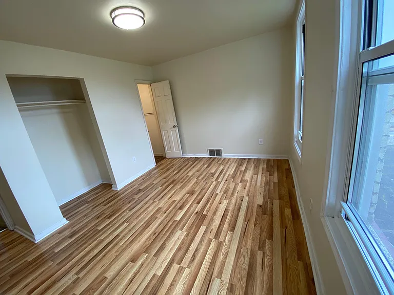 620 W 7th Ave #9 — Photo 8