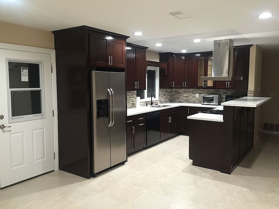 2nd image of 9226 Pioneer Blvd