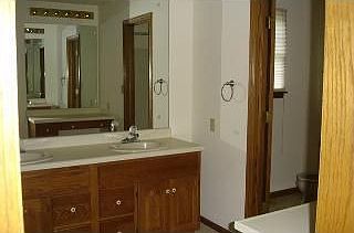 3rd image of 43 Neubauer Dr