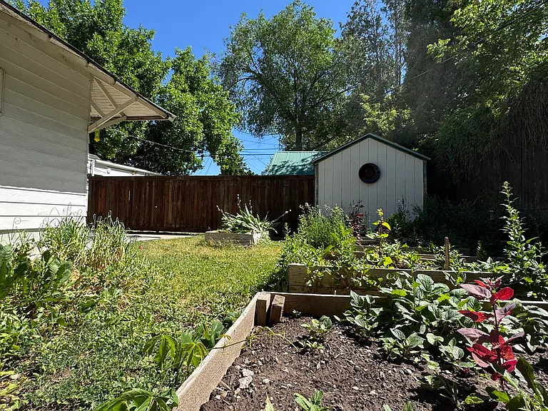 430 S 8th Ave — Photo 13