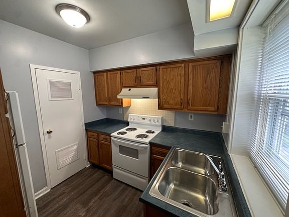 4th image of 1749 Algonquin Pkwy