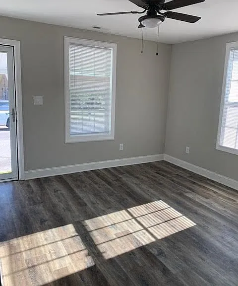 407 Deck St #A — Photo 3