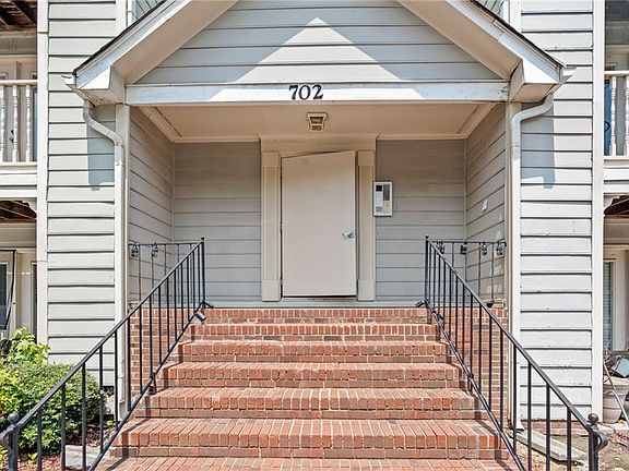 2nd image of 702 Glendale Dr APT K