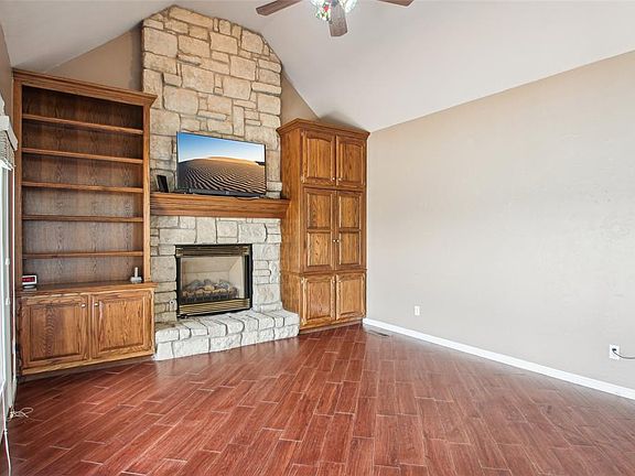 5th image of 1329 S Southersby Dr
