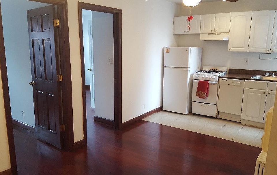 1st image of 2324 28th Ave APT 2F