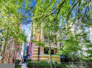 639 W Melrose St, Chicago, IL 60657