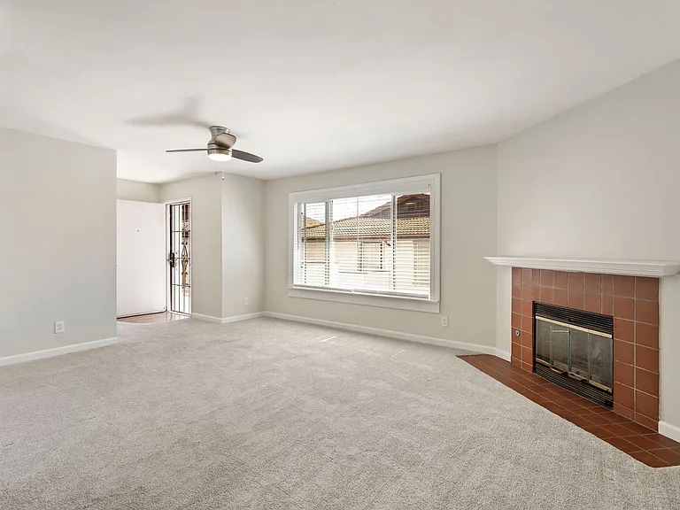9829 Caspi Gardens Dr #4 — Photo 3