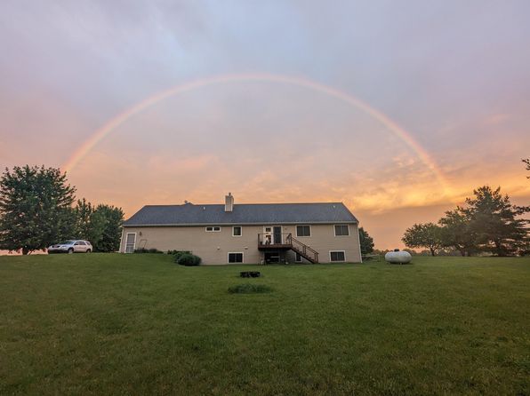 7240 Rivendell Farms Rd, Lowell, MI 49331