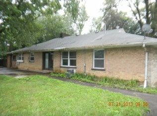 2060 Sycamore Ave, Hanover Park, IL 60133