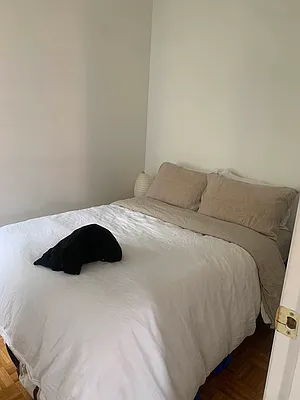 Rented by M.Grossman R.E. Management | media 22