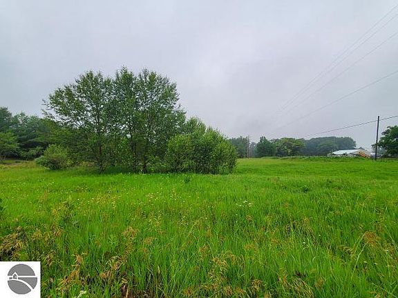3rd image of 2788 Greenwood Rd