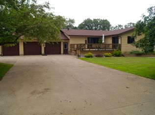 803 Washington Ave, Devils Lake, ND 58301