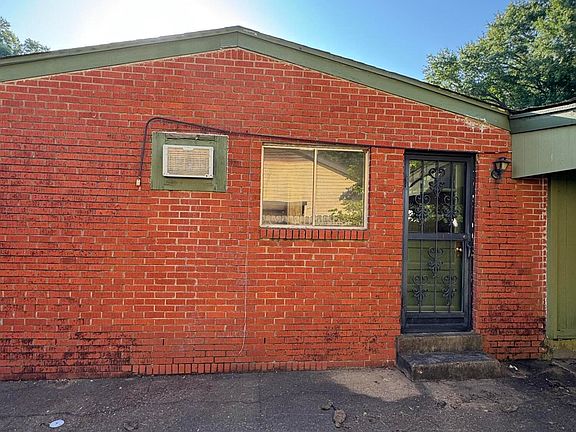 2nd image of 1843 Whitehead Dr