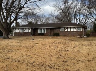 5804 Linden Rd, Rockford, IL 61109