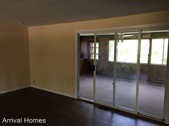 4th image of 213 Eppington Dr