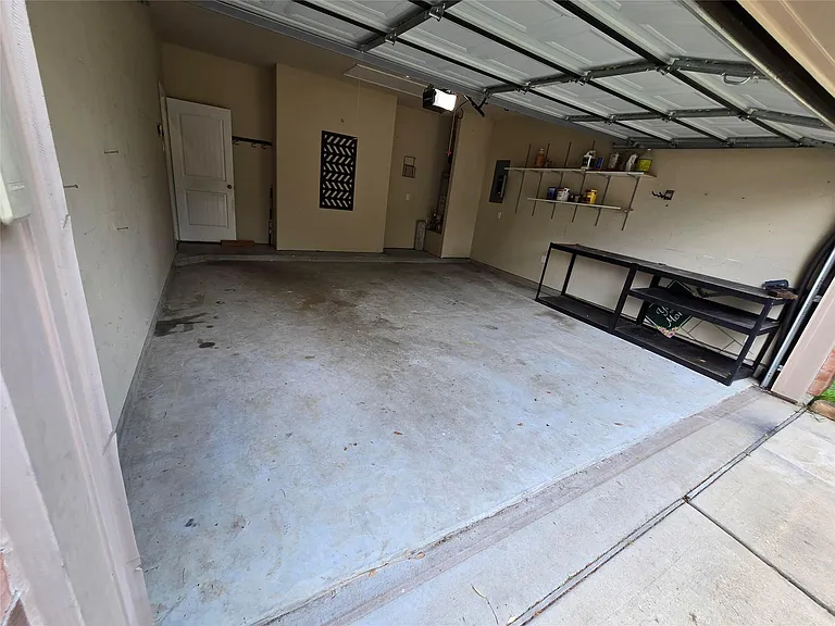 6119 Grassy Haven Ln — Photo 40