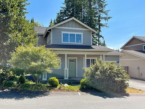 2nd image of 25770 Arklow Pl NE