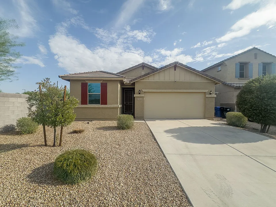 17923 W Louise Dr