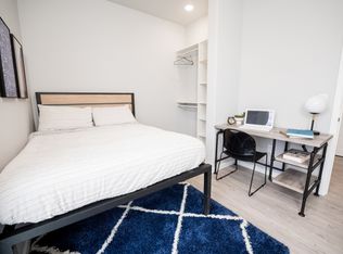 505 S 1st St #201, Champaign, IL 61820