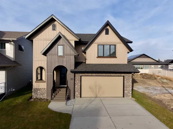 20 S Eaton Cres, Red Deer, AB T4P 3C9