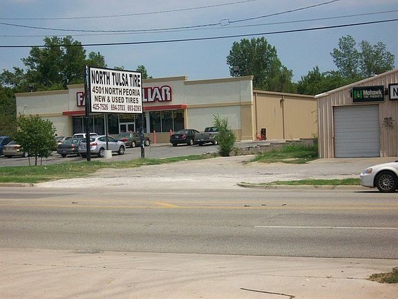 Located just south of Walgreens and Family Dollar!