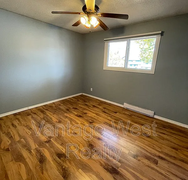 2433A Sexsmith Rd — Photo 10