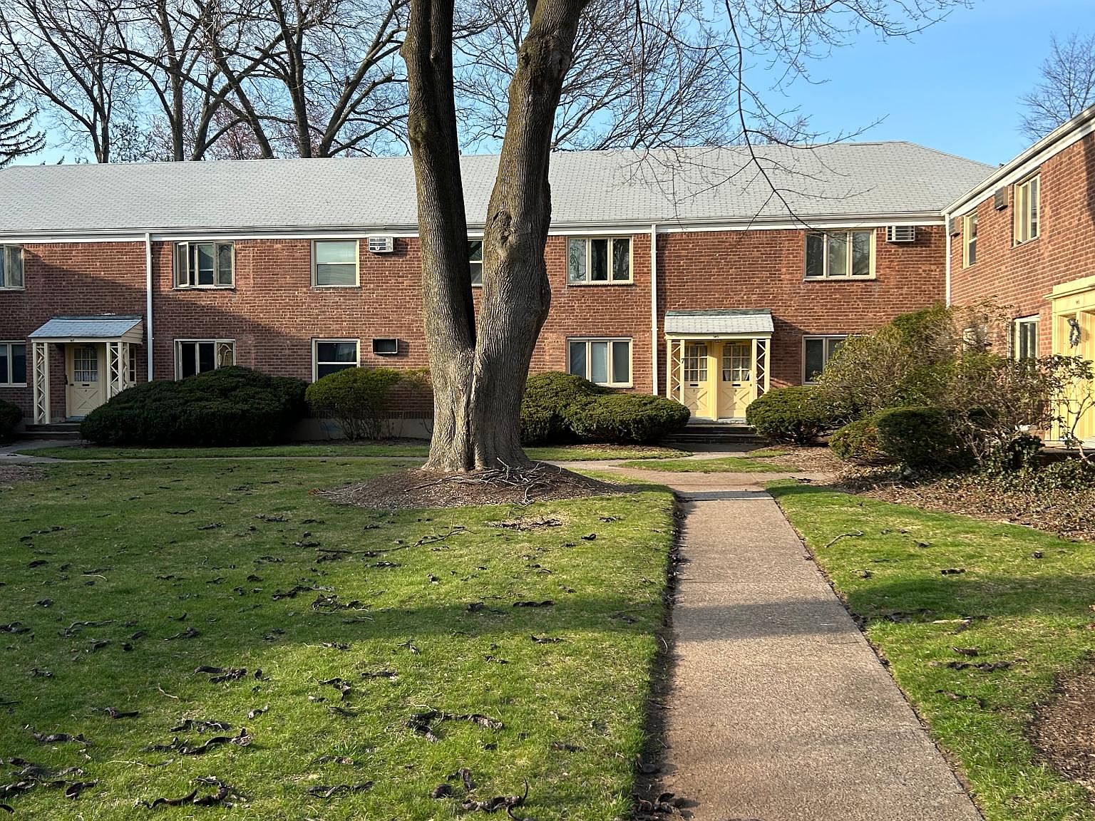 145 E Clinton Ave, Bergenfield, NJ 07621 Zillow