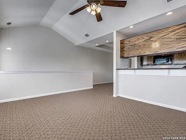 1271 E Common St — Photo 6