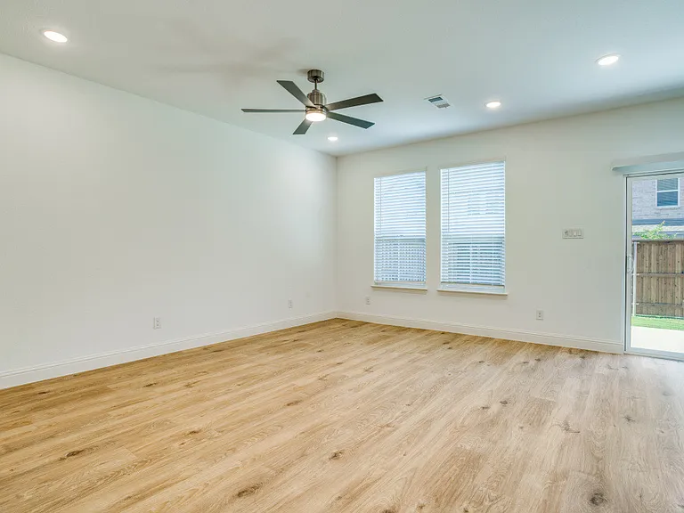1363 Whipsaw Trl — Photo 4