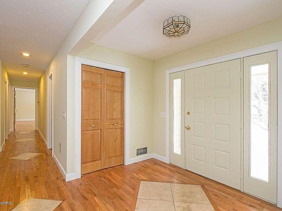 2nd image of 7382 Oak Shore Dr