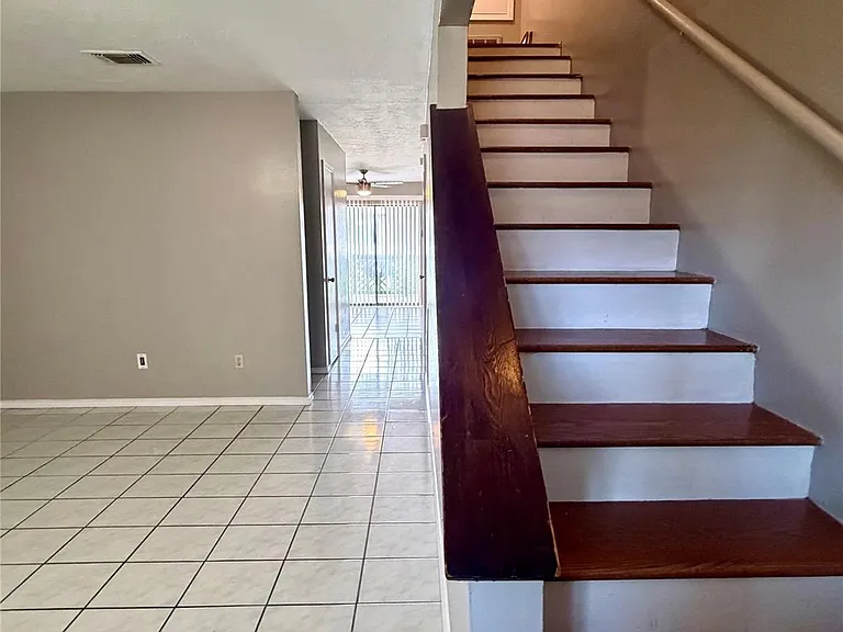 2521 Crosstimbers St #K3 — Photo 7