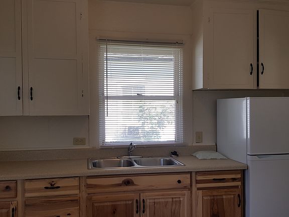 4th image of 1319-1331 10th St #924